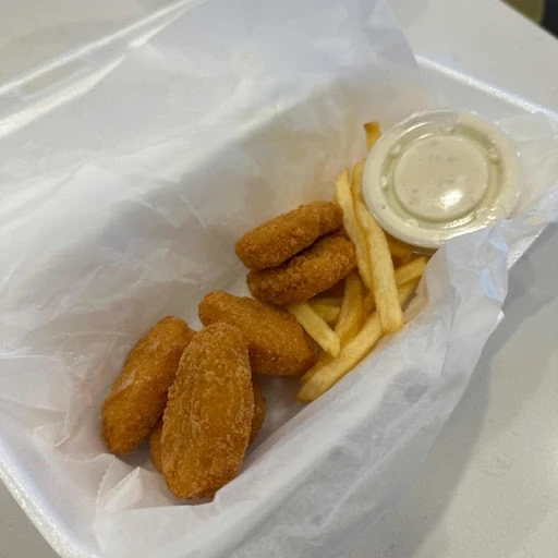 Mom's Burgers & Wings photo 5